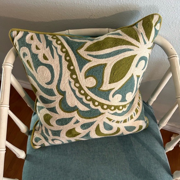 Anthropologie Crewel Pillow Covers - Picture 8 of 13